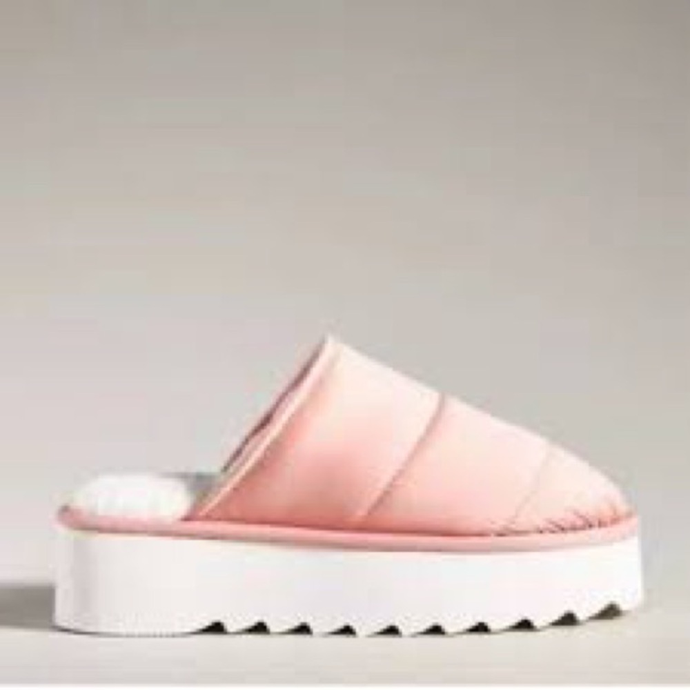 Anthropologie Maeve puffy platform slippers mules peach white women’s size 8-9
